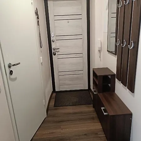 Narvacenter 2, рядом с границей נרבה