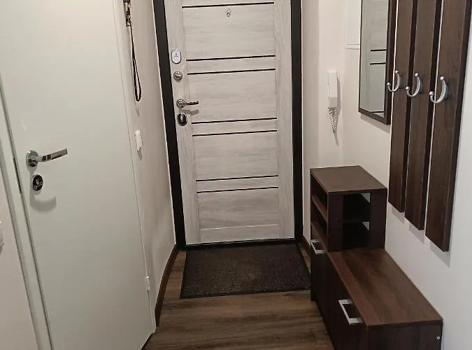 Narvacenter 2, рядом с границей Narva