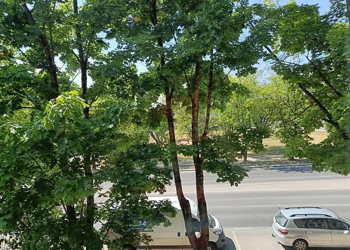 Narvacenter 2, рядом с границей Lejlighed